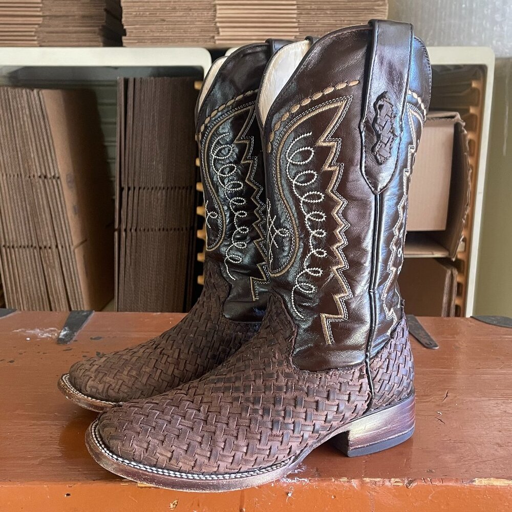 TRUE WEST Women's Size 7.5 EE Woven Leather Extra Wide Brown Western Boots